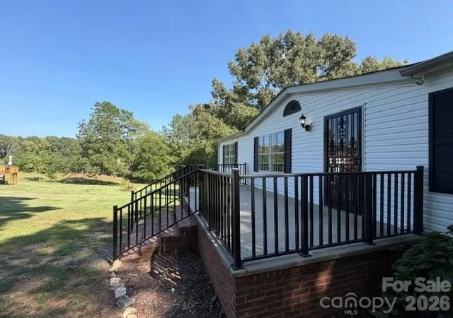 Photo 4 of Single family home for sale at 321 Onvil Rd, Mount Gilead, NC 27306 | MLS# 4425219 | Listing updated on 2026-09-17