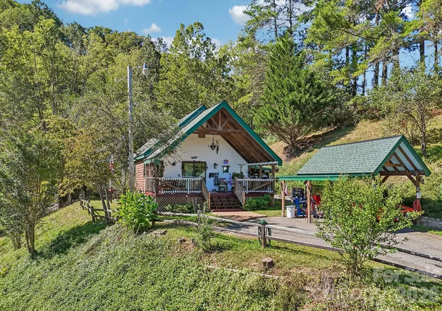 Photo 2 of Single family home for sale at 49 Ramsey Rd, Marshall, NC 28753 | MLS# 4425230 | Listing updated on 2026-09-30
