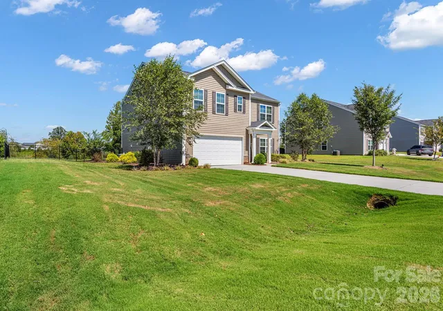 Photo 3 of Single family home for sale at 350 Daniel Dr, Lexington, NC 27295 | MLS# 4425243 | Listing updated on 2026-09-17