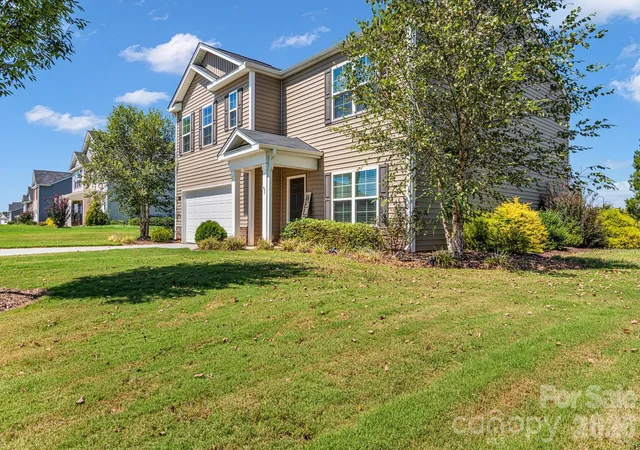Photo 4 of Single family home for sale at 350 Daniel Dr, Lexington, NC 27295 | MLS# 4425243 | Listing updated on 2026-09-17