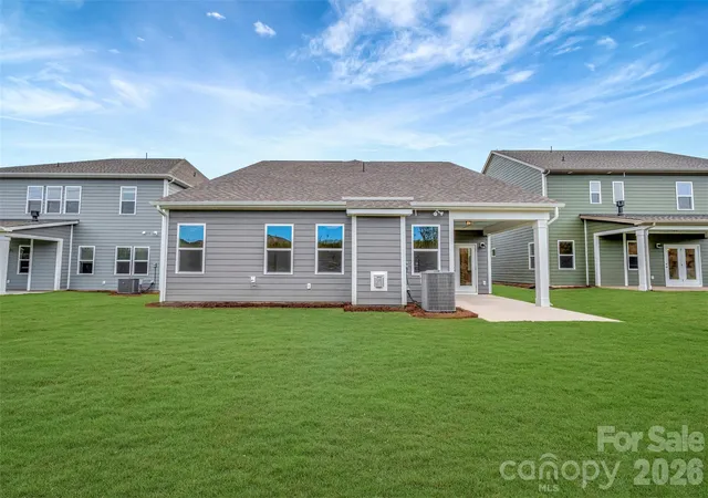 Photo 2 of Single family home for sale at 7120 Helmans Dr, Huntersville, NC 28078 | MLS# 4425250 | Listing updated on 2026-10-07