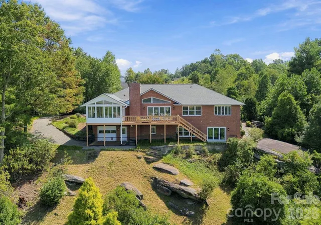 Photo 2 of Single family home for sale at 244 Mountain Valley Dr, Hendersonville, NC 28739 | MLS# 4425255 | Listing updated on 2026-09-28