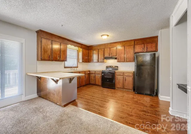Photo 4 of Single family home for sale at 506 Goldmoor Dr NE, Concord, NC 28025 | MLS# 4425256 | Listing updated on 2026-09-19