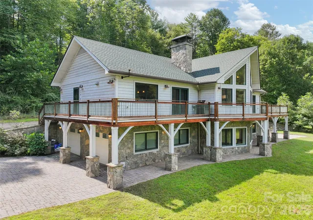 Photo 1 of Single family home for sale at 174 Marina Cvs, Waynesville, NC 28785 | MLS# 4425258 | Listing updated on 2026-09-20