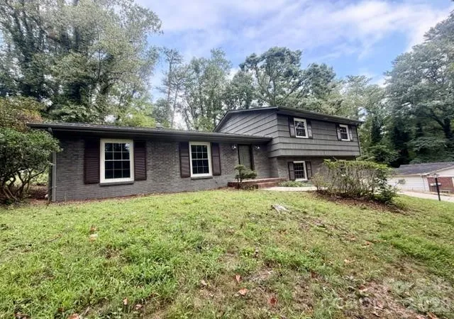 Photo 2 of Single family home for sale at 845 Cherokee Pl Sw, Lenoir, NC 28645 | MLS# 4425267 | Listing updated on 2026-09-18