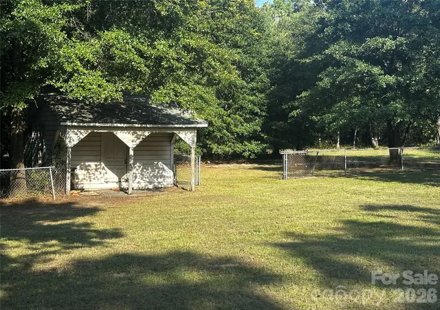 Photo 3 of Single family home for sale at 1093 Evans Ml Rd, Pageland, SC 29728 | MLS# 4425268 | Listing updated on 2026-10-01