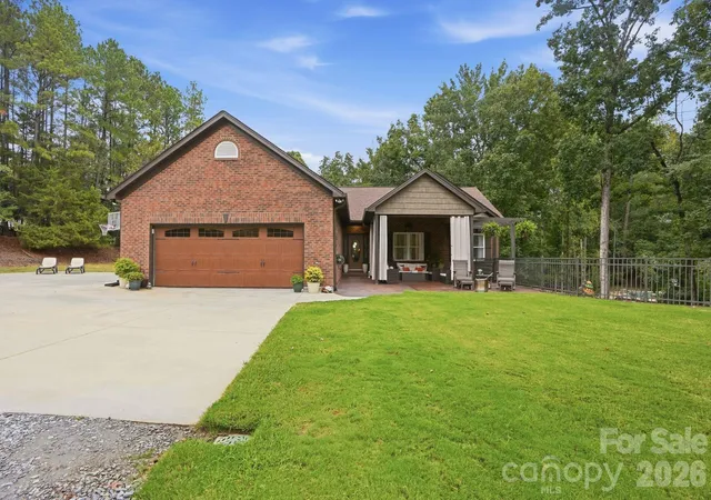 Photo 2 of Single family home for sale at 2055 Tiger Paw Ln, York, SC 29745 | MLS# 4425270 | Listing updated on 2026-10-01