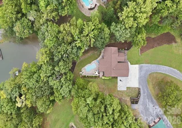Photo 3 of Single family home for sale at 2055 Tiger Paw Ln, York, SC 29745 | MLS# 4425270 | Listing updated on 2026-10-01