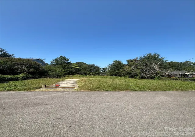 Photo 1 of Land for sale at 356 Tomentosa Dr, Columbia, SC 29209 | MLS# 4425277 | Listing updated on 2026-09-23