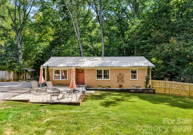 Photo 1 of Single family home for sale at 8711 Ellis Rd, Waxhaw, NC 28173 | MLS# 4425278 | Listing updated on 2026-10-03