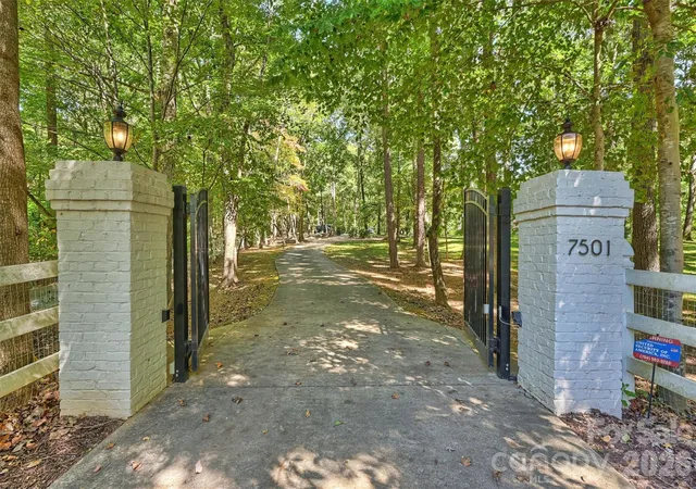 Photo 2 of Single family home for sale at 7501 Big Buck Trl, Waxhaw, NC 28173 | MLS# 4425295 | Listing updated on 2026-09-21