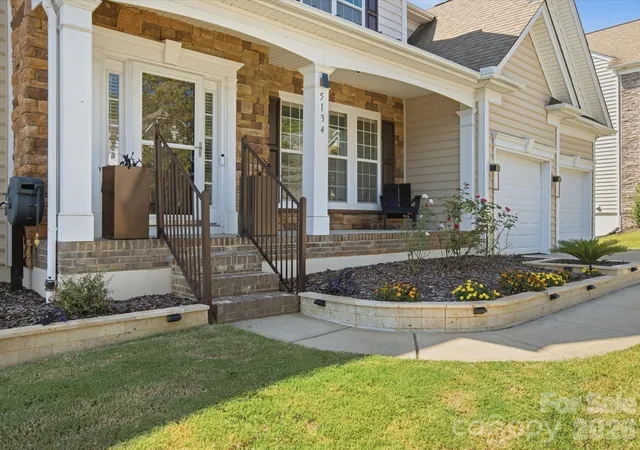 Photo 3 of Single family home for sale at 5134 Cressingham Dr, Fort Mill, SC 29707 | MLS# 4425302 | Listing updated on 2026-10-07
