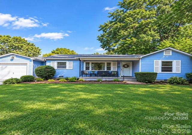Single family home for sale at 3828 Plainview Rd, Charlotte, NC 28208 | MLS# 4425325
