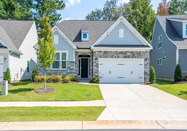Photo 2 of Single family home for sale at 115 S Dunlavin Way, Mooresville, NC 28115 | MLS# 4425345 | Listing updated on 2026-09-23