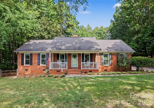 Photo 2 of Single family home for sale at 248 Hillcrest Ave, Rock Hill, SC 29732 | MLS# 4425348 | Listing updated on 2026-09-17
