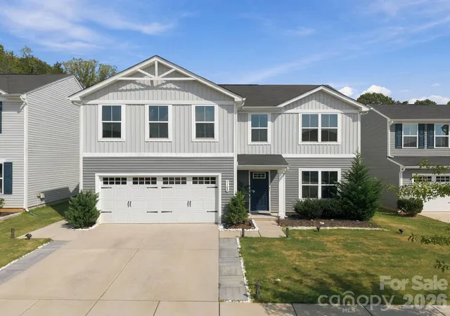 Photo 2 of Single family home for sale at 5108 Rustling Pines Ct, Charlotte, NC 28215 | MLS# 4425354 | Listing updated on 2026-09-26