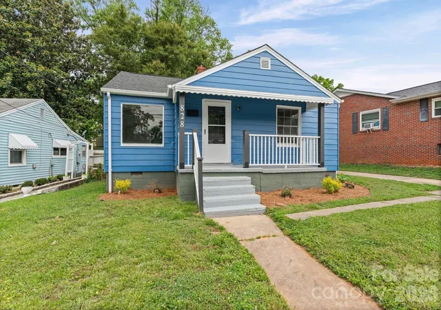 Photo 2 of Single family home for sale at 828 Ferrell Ave, Winston Salem, NC 27101 | MLS# 4425367 | Listing updated on 2026-09-17