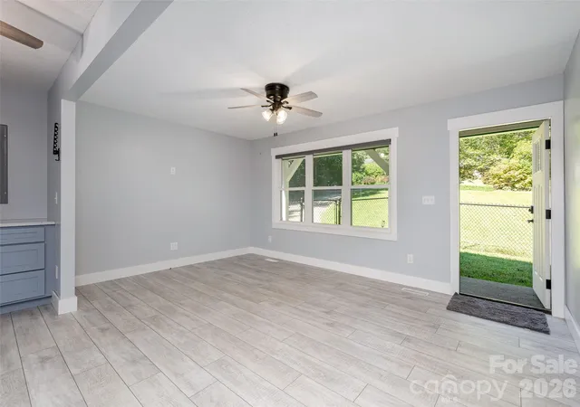 Photo 3 of Single family home for sale at 4103 Turnpike Rd, Horse Shoe, NC 28742 | MLS# 4425373 | Listing updated on 2026-09-23