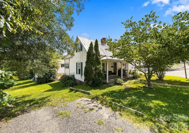Photo 2 of Multi family home for sale at 109 S Herron St, Morganton, NC 28655 | MLS# 4425386 | Listing updated on 2026-09-28