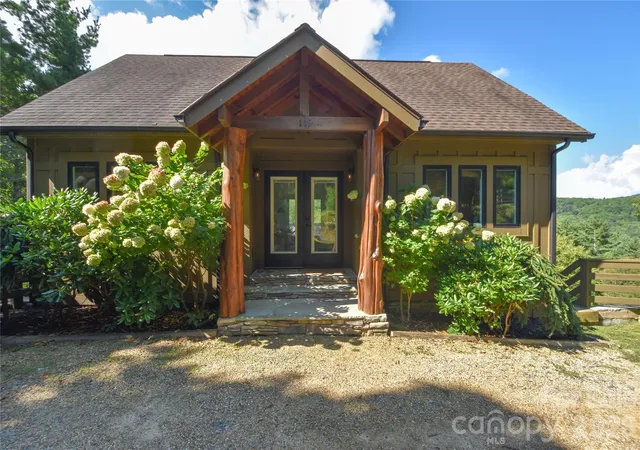 Photo 1 of Single family home for sale at 119 Loggers Trl, Blowing Rock, NC 28605 | MLS# 4425404 | Listing updated on 2026-10-20