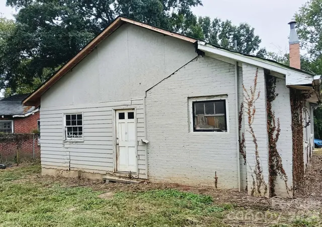 Photo 3 of Single family home for sale at 610 Lineberger St, Shelby, NC 28150 | MLS# 4425409 | Listing updated on 2026-09-17