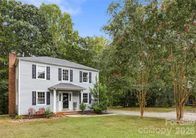 Photo 2 of Single family home for sale at 3724 Beulah Church Rd, Matthews, NC 28104 | MLS# 4425416 | Listing updated on 2026-10-03