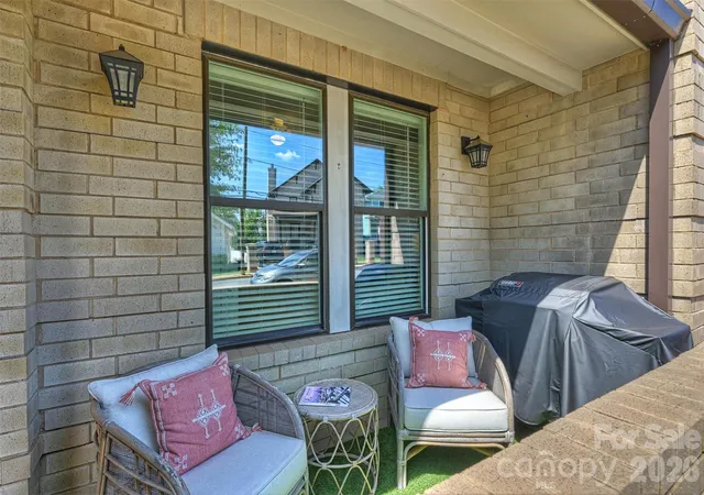 Photo 2 of Townhouse for sale at 1531 Duckworth Ave, Charlotte, NC 28208 | MLS# 4425417 | Listing updated on 2026-09-18