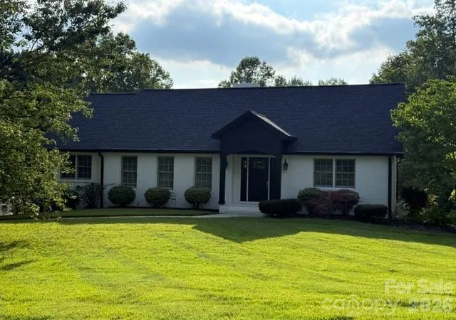 Photo 1 of Single family home for sale at 1441 Shirebourn, Hickory, NC 28602 | MLS# 4425423 | Listing updated on 2026-09-17