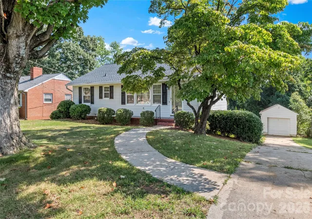 Single family home for sale at 1248 Bolton St, Winston Salem, NC 27103 | MLS# 4425431