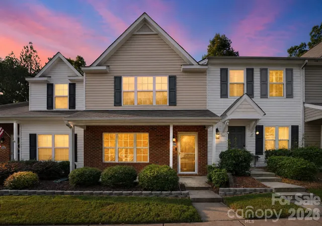 Photo 2 of Townhouse for sale at 1527 Maypine Cmns Way, Rock Hill, SC 29732 | MLS# 4425435 | Listing updated on 2026-10-16