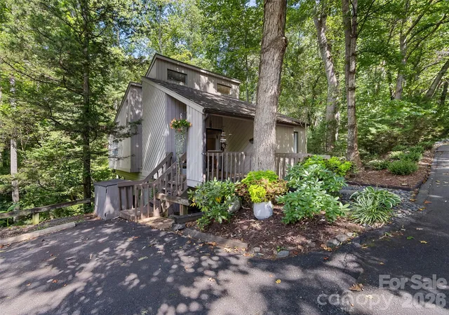 Photo 2 of Condo for sale at 16 Cedarwood Dr, Asheville, NC 28803 | MLS# 4425440 | Listing updated on 2026-09-19