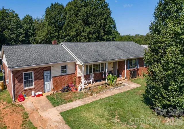 Photo 1 of Single family home for sale at 613 Plato Lee Rd, Shelby, NC 28150 | MLS# 4425444 | Listing updated on 2026-10-02