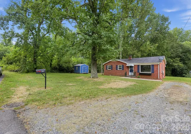 Photo 2 of Single family home for sale at 1912 Carpenter St, Shelby, NC 28150 | MLS# 4425445 | Listing updated on 2026-09-20