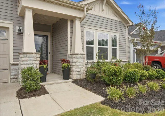 Photo 3 of Single family home for sale at 9053 Myrna Dr, Gastonia, NC 28056 | MLS# 4425453 | Listing updated on 2026-10-03