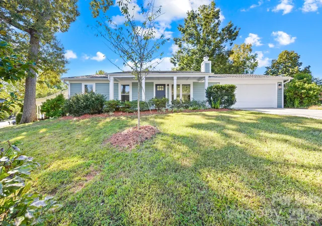 Single family home for sale at 4900 Cricklewood Ln, Charlotte, NC 28212 | MLS# 4425460