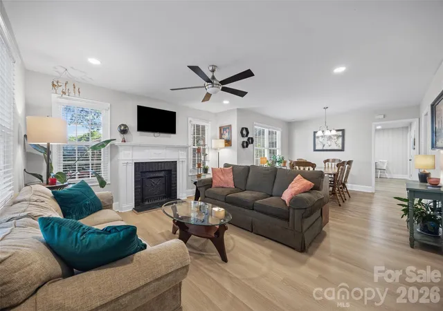 Photo 3 of Single family home for sale at 806 Cedar St, Rock Hill, SC 29730 | MLS# 4425463 | Listing updated on 2026-09-28