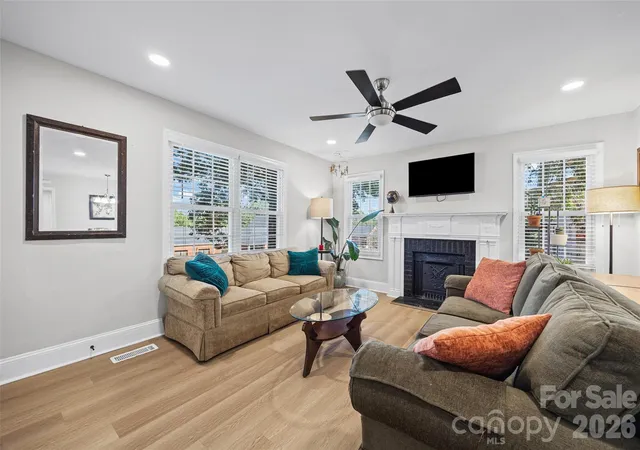 Photo 3 of Single family home for sale at 806 Cedar St, Rock Hill, SC 29730 | MLS# 4425463 | Listing updated on 2026-09-28