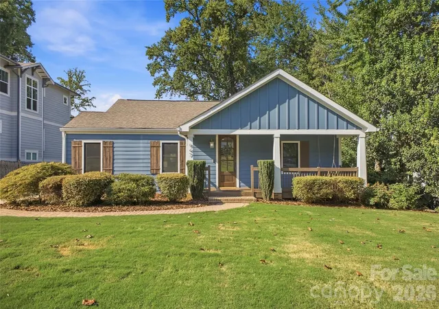 Single family home for sale at 947 Everett Pl, Charlotte, NC 28205 | MLS# 4425466