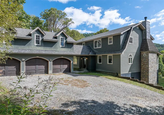 Photo 2 of Single family home for sale at 134 Luther Dr, Mars Hill, NC 28754 | MLS# 4425469 | Listing updated on 2026-10-20