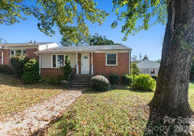 Condo for sale at 27 Trowbridge Ln, Brevard, NC 28712 | MLS# 4425471