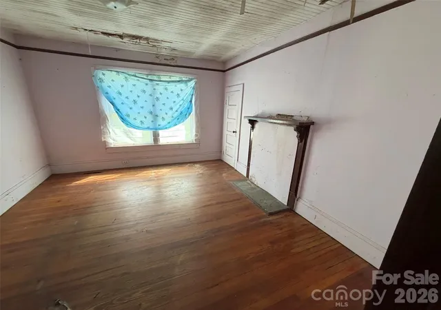 Photo 4 of Single family home for sale at 706 Carbon City Rd, Morganton, NC 28655 | MLS# 4425473 | Listing updated on 2026-10-28