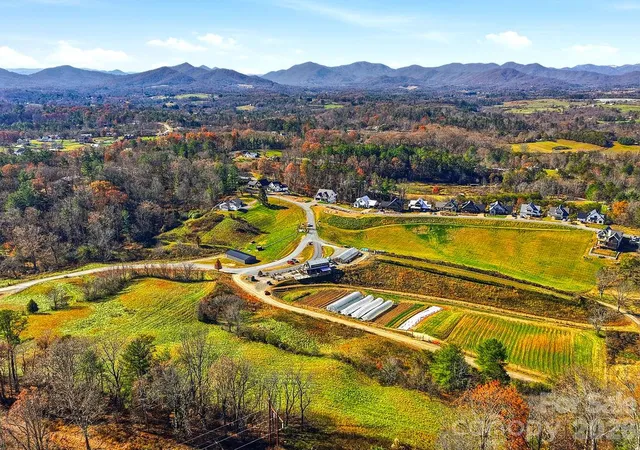 Photo 3 of Single family home for sale at 202 Westridge Farm Rd, Asheville, NC 28804 | MLS# 4425482 | Listing updated on 2026-10-04