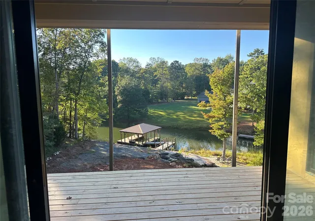 Photo 4 of Single family home for sale at 541 Kemp Rd, Mooresville, NC 28117 | MLS# 4425485 | Listing updated on 2026-10-24