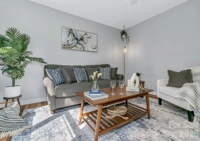 Photo 3 of Single family home for sale at 148 Stradley Mountain Rd, Asheville, NC 28806 | MLS# 4425491 | Listing updated on 2026-10-07