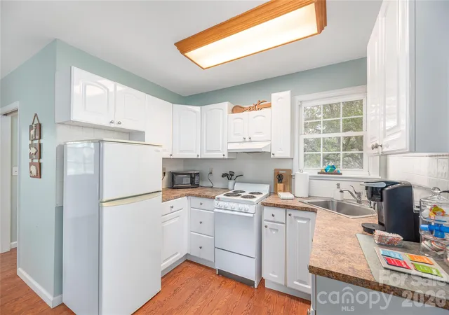 Listing Photo 4 - Condo for sale in building located at 223 Davidson Rd, Swannanoa, NC 28778