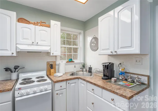 Listing Photo 5 - Condo for sale in building located at 223 Davidson Rd, Swannanoa, NC 28778