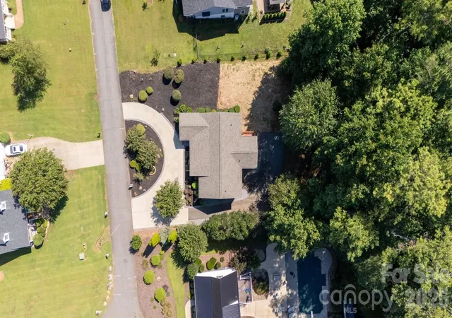 Photo 3 of Single family home for sale at 141 Marys Ln, Rutherfordton, NC 28139 | MLS# 4425515 | Listing updated on 2026-09-17