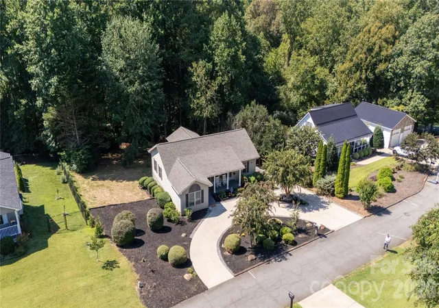 Photo 4 of Single family home for sale at 141 Marys Ln, Rutherfordton, NC 28139 | MLS# 4425515 | Listing updated on 2026-09-17