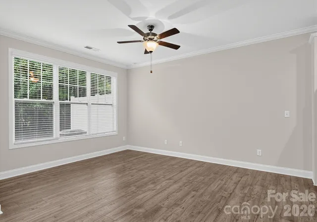 Photo 4 of Townhouse for sale at 8727 Harris Lake Ln, Charlotte, NC 28269 | MLS# 4425523 | Listing updated on 2026-10-16