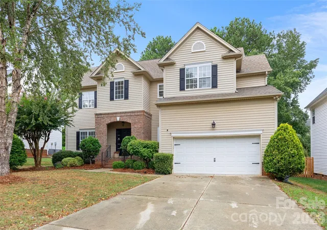 Photo 2 of Single family home for sale at 11424 Innes Ct, Charlotte, NC 28277 | MLS# 4425524 | Listing updated on 2026-10-04